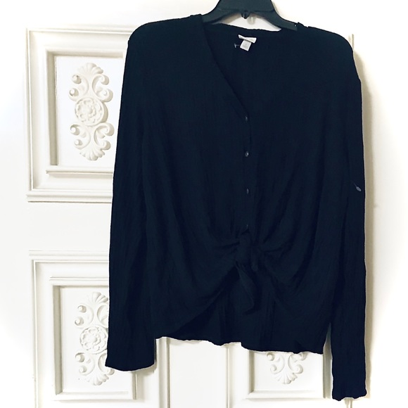 Sexy💋Ribbed Knit Tied Hi•Low V-Neck Button Top - Picture 7 of 8